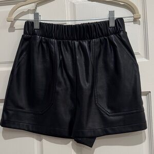 BB Dakota by Steve Madden High Waist Black Shorts